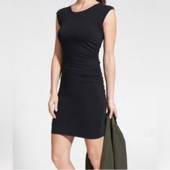 Athleta Black Topanga Ruched Dress Size Large - Picture 1 of 10